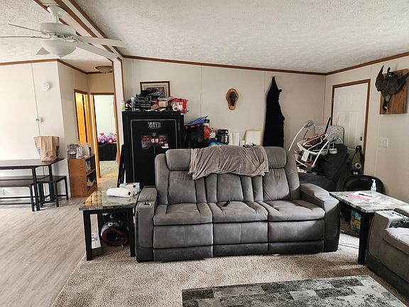 3rd image of 3930 County Park Rd