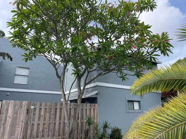 3 Crossings Circle #A, Boynton Beach, FL 33435