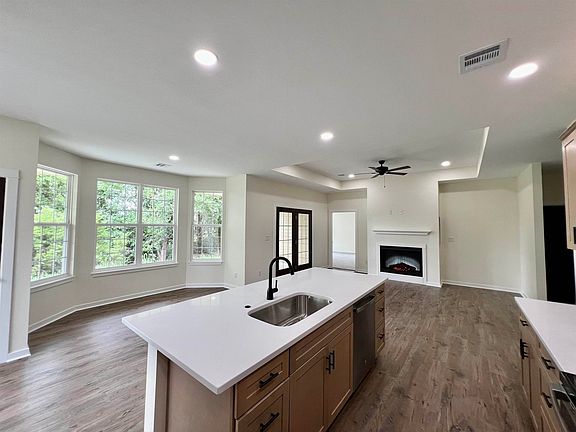 4th image of 208 Castle Pines Dr
