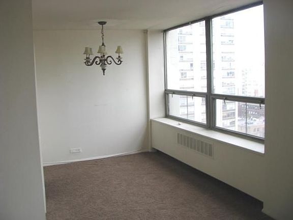5th image of 1455 N Sandburg Ter APT 1706B