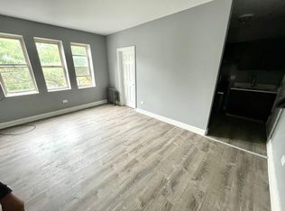 7902 S Phillips Ave #205, Chicago, IL 60617