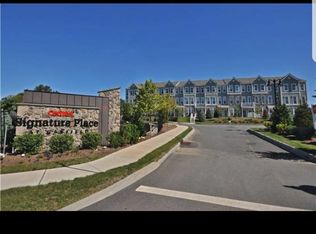 8 Iris Ln, Garfield, NJ 07026