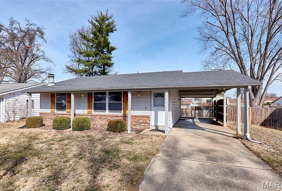1st image of 10 Parkdale Ln