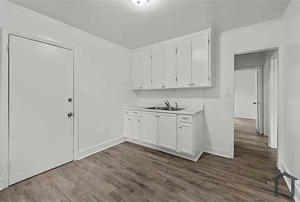 4010 Vandiver Ct — Photo 5