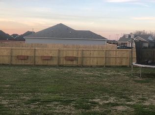 1300 Forest Dr, Centerton, AR 72719
