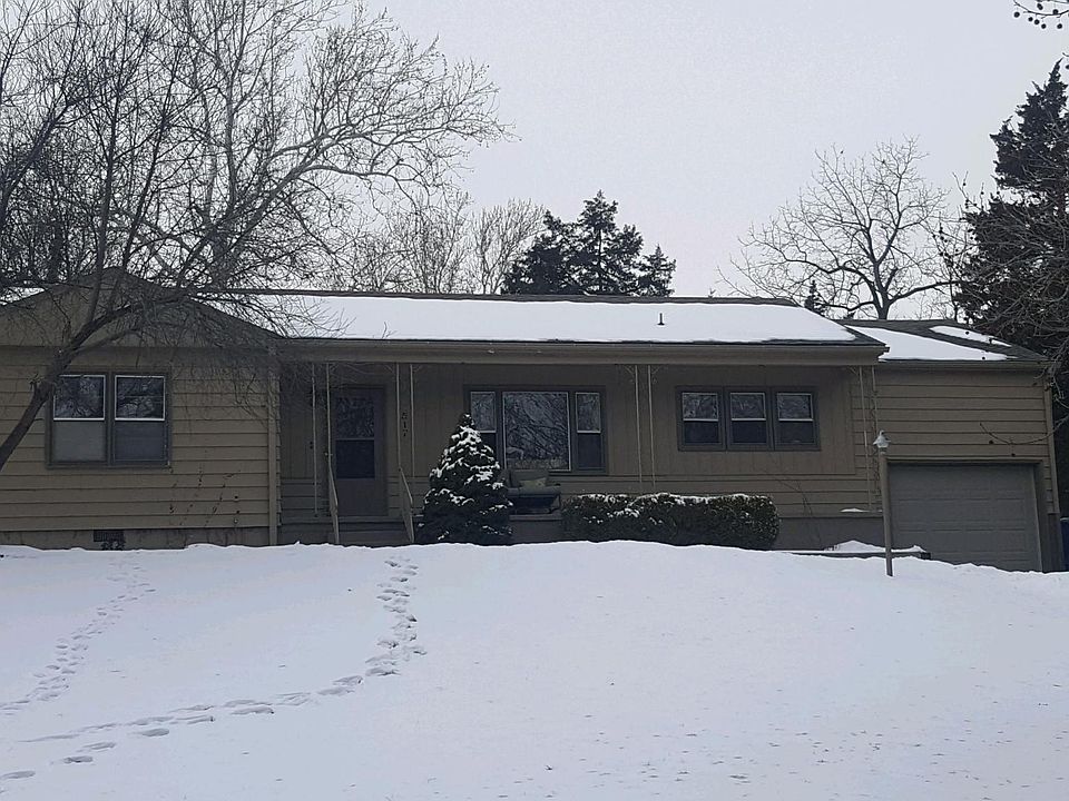 Play in the front or the back with the kids - this house has a large front and back yard.
