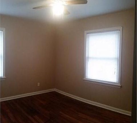 5th image of 13601 Sprecher Ave