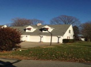 12 Orchard Ln, Anderson, IN 46011