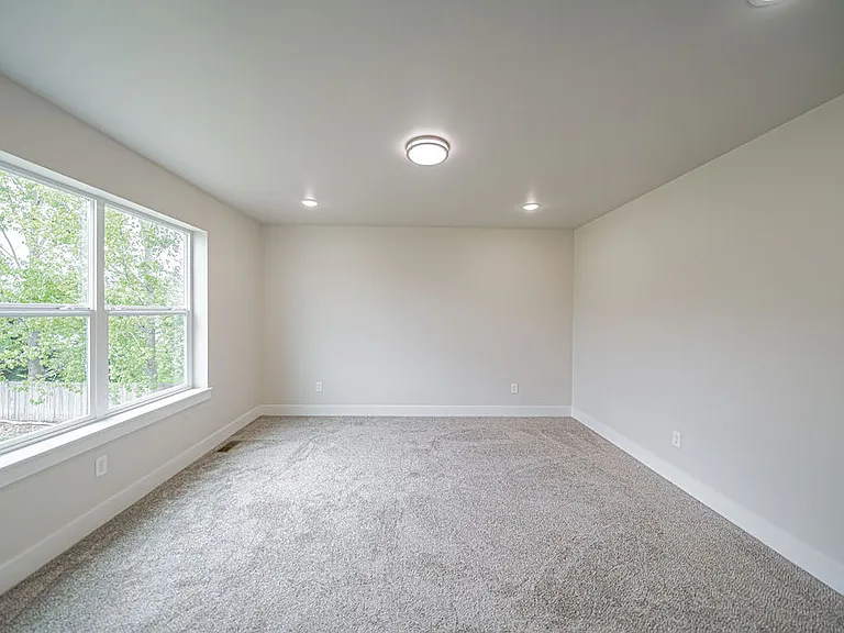 2998 Huntshire Ave — Photo 32