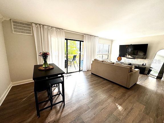 3rd image of 53 Delander Court UNIT 53