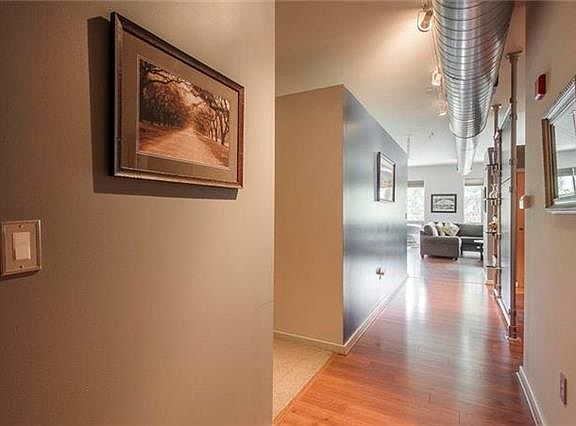 2nd image of 522 Locust Loft 205 St