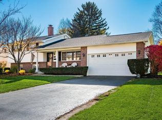 1019 Lansmere Ln, Columbus, OH 43220