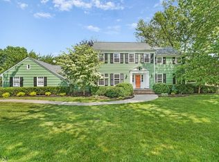 3 Oratam Dr, Peapack, NJ 07977
