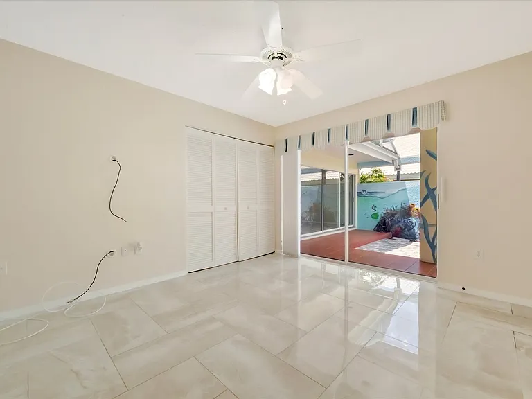 1016 Harbor Town Dr — Photo 27