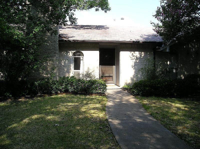 1st image of 3313 Garner Ln