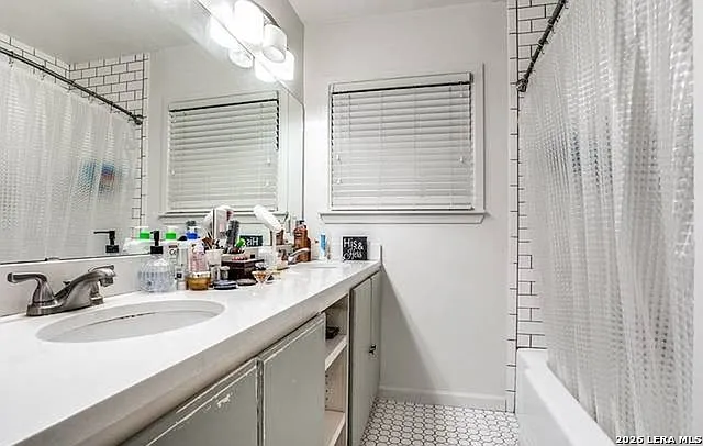 511 Exeter Rd — Photo 10