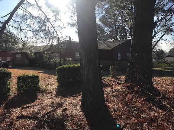 2nd image of 171 Jeanne Dr