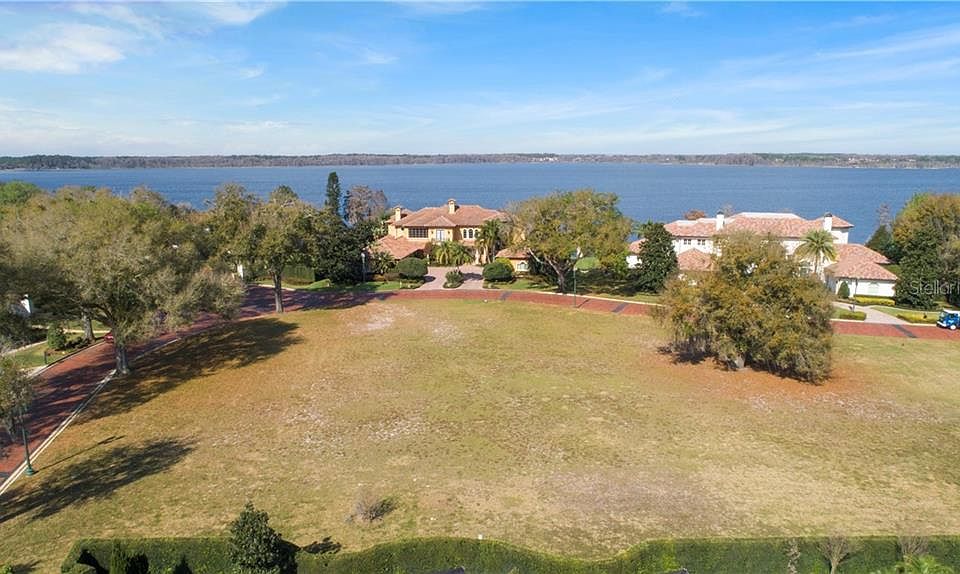 1st image of 9249 Bentley Park Cir