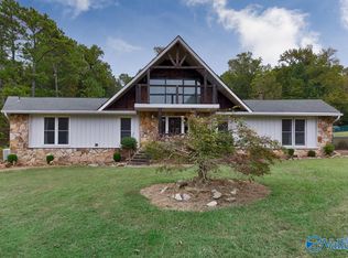 129 Day Dr, Brownsboro, AL 35741