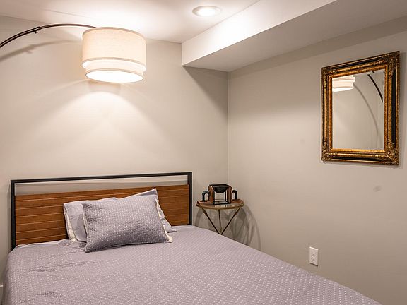 4th image of 3443 Lawrence St #1/2