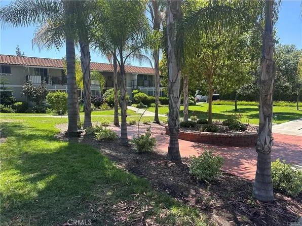 967 Calle Aragon, Laguna Woods, CA 92637
