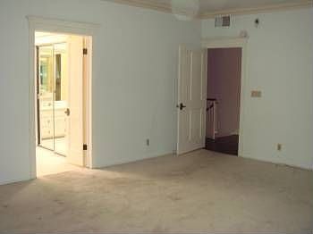 3rd image of 4441 Cahuenga Blvd Unit C