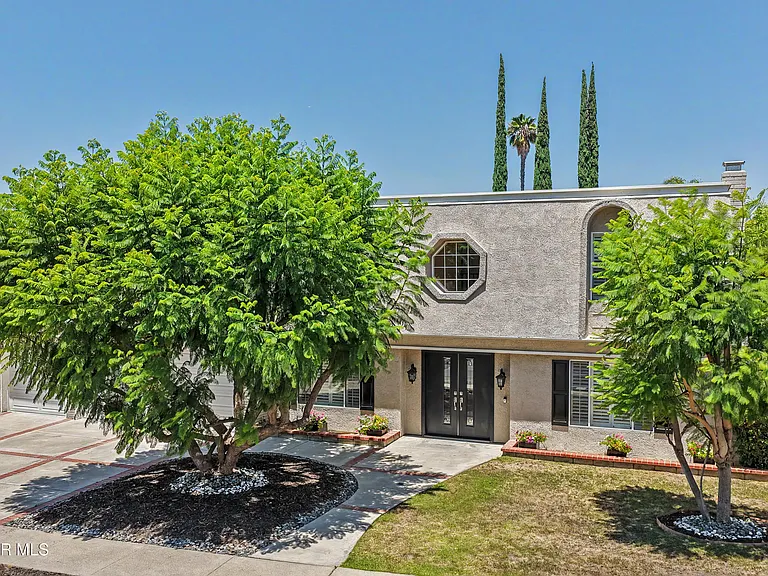 22777 Brenford St — Photo 5