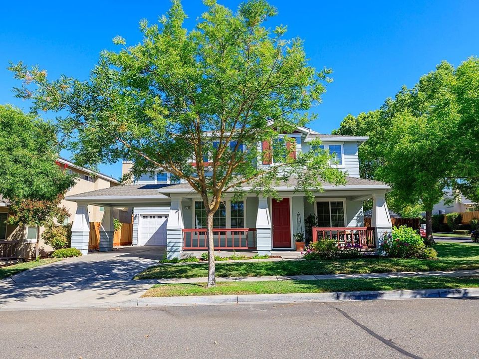 1st image of 1490 Leah Way