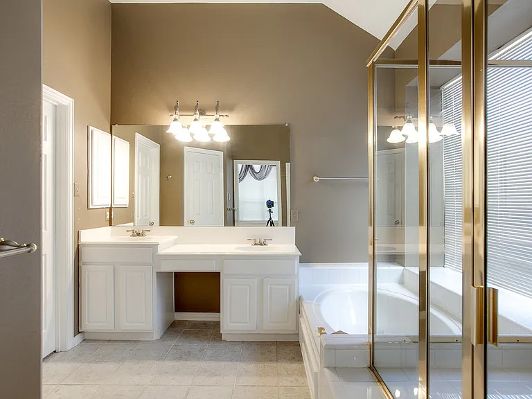 2221 Briary Trace Ct — Photo 19