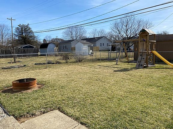 4th image of 11 Evans Dr