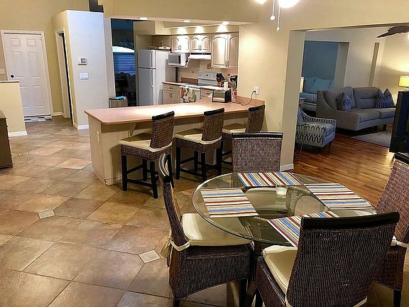Breakfast nook