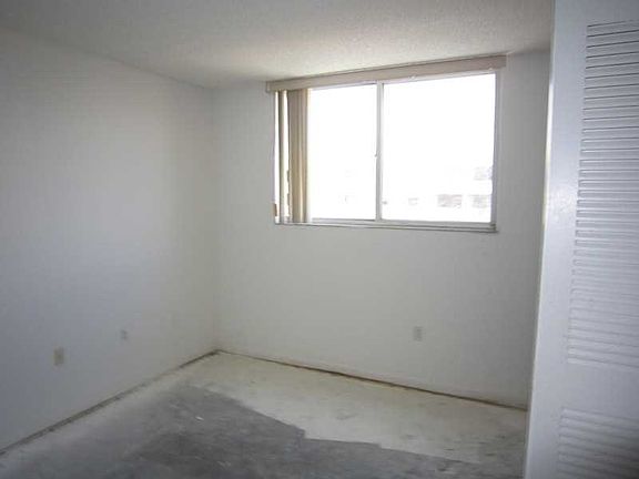 5th image of 8050 NW 8th St #1406