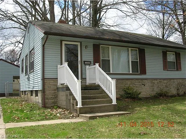3261 Quentin Dr photo 1