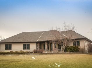 1004 Marion Ct NE, Montgomery, MN 56069