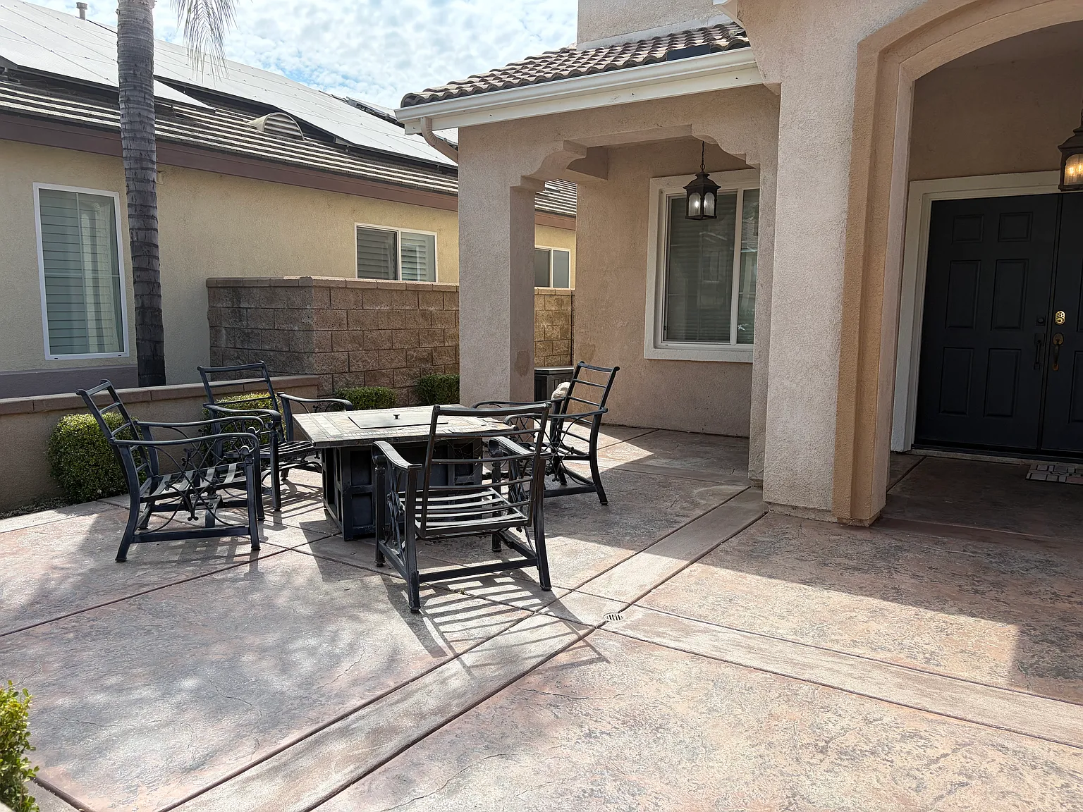 4 bed, 3581 sqft, $3,895 — Photo 2