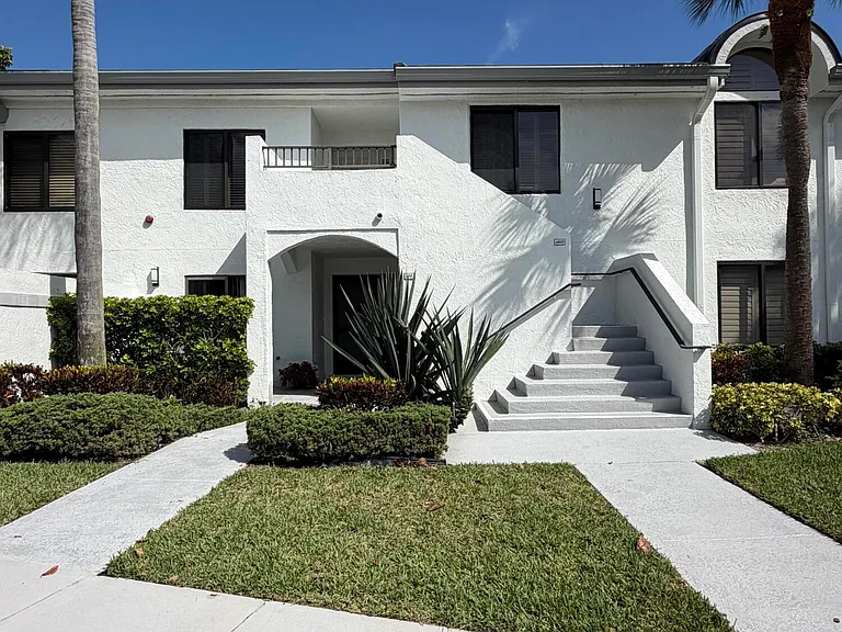 15758 Loch Maree Ln #4005 — Photo 1