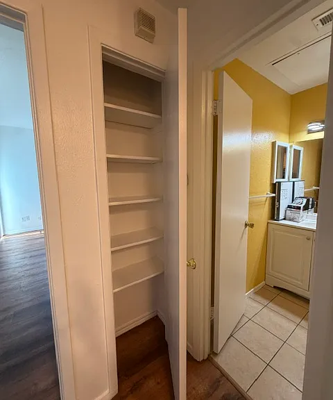 8601 Park Ln #422 — Photo 11