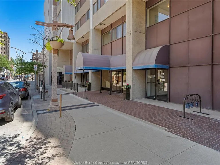 380 Pelissier St #1302 — Photo 3