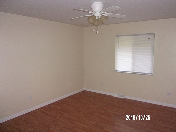 3rd image of 477 Brentwood Ave