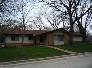 6069 N Jean Nicolet Rd, Glendale, WI 53217