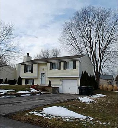 3rd image of 139 McDonald Dr