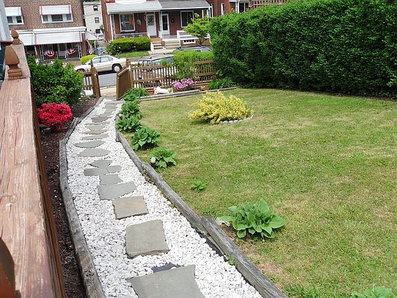 walkway from front driveway entrance