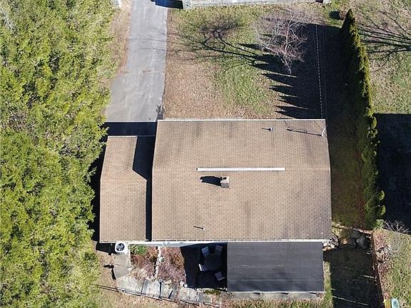 5th image of 267 Courtland Ave