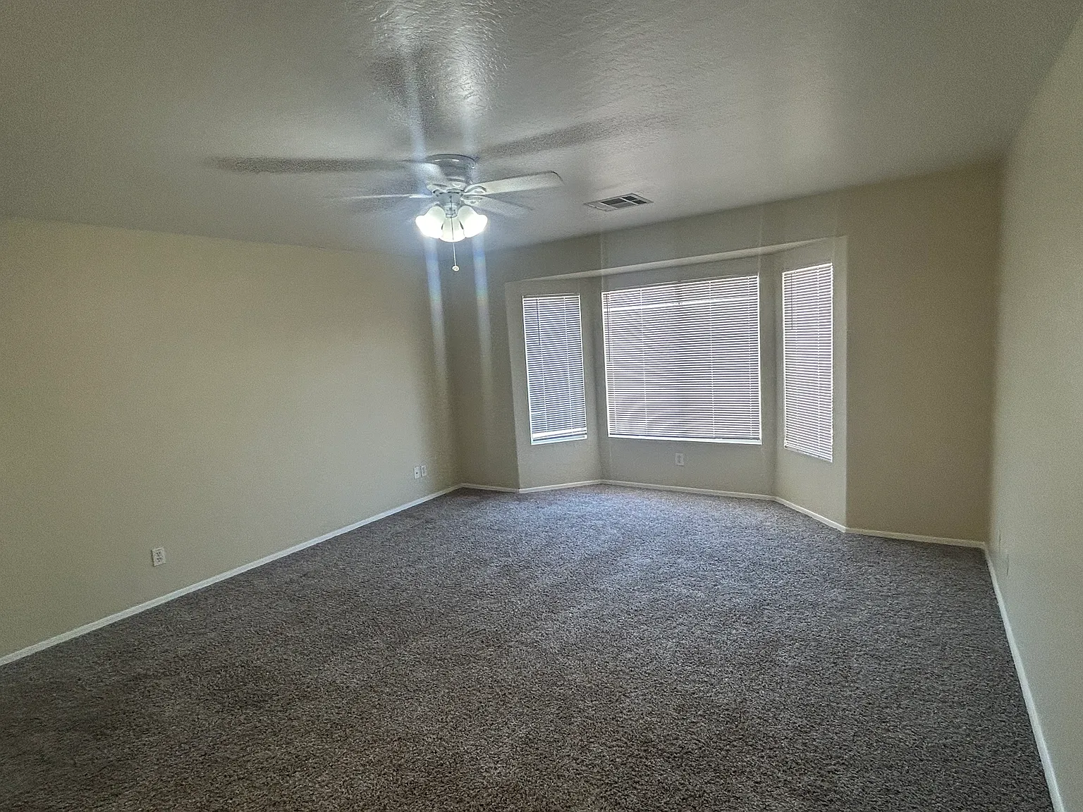 3033 W Graham Trail — Photo 4