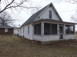 114 N 2nd St, Urbana, IN 46990