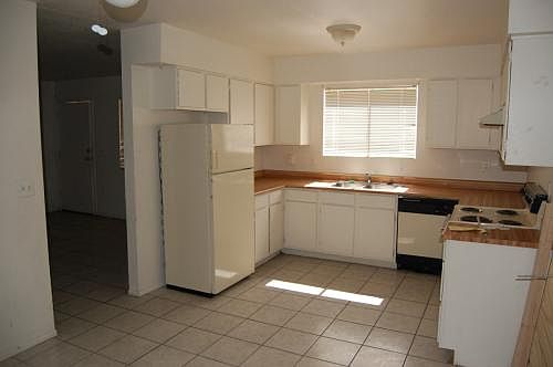 3rd image of 3150 E Cicero St APT 202