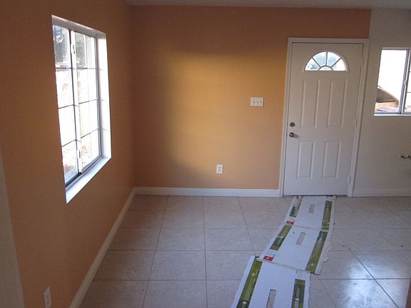 2nd image of 306 E Eleanor Ln