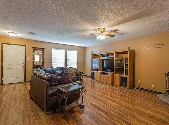 2nd image of 2301 Bradford Pear Dr
