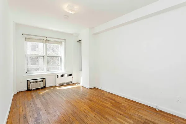 Rented by Town Residential | media 8