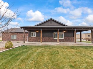 1165 E Austin Dr, Elsinore, UT 84724